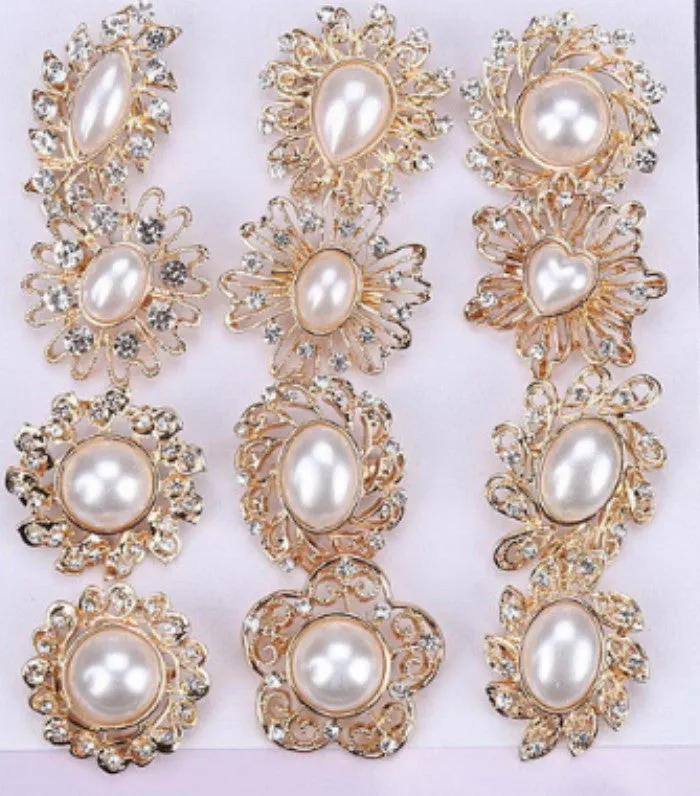 60 Pcs of Pearl Gold Flower Brooch WBR-044