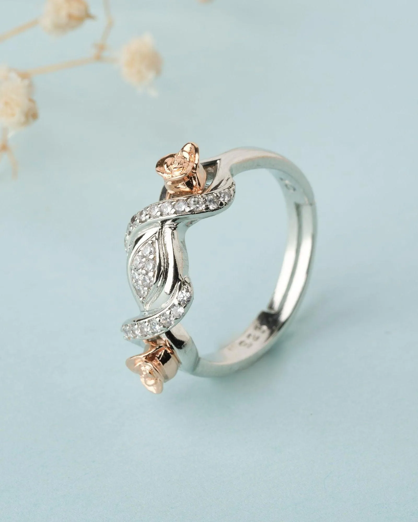 925 Sterling Silver Beautiful Rose Ring R01581