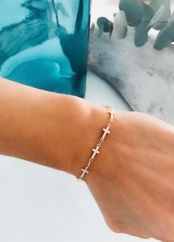 Alloy cross bracelet