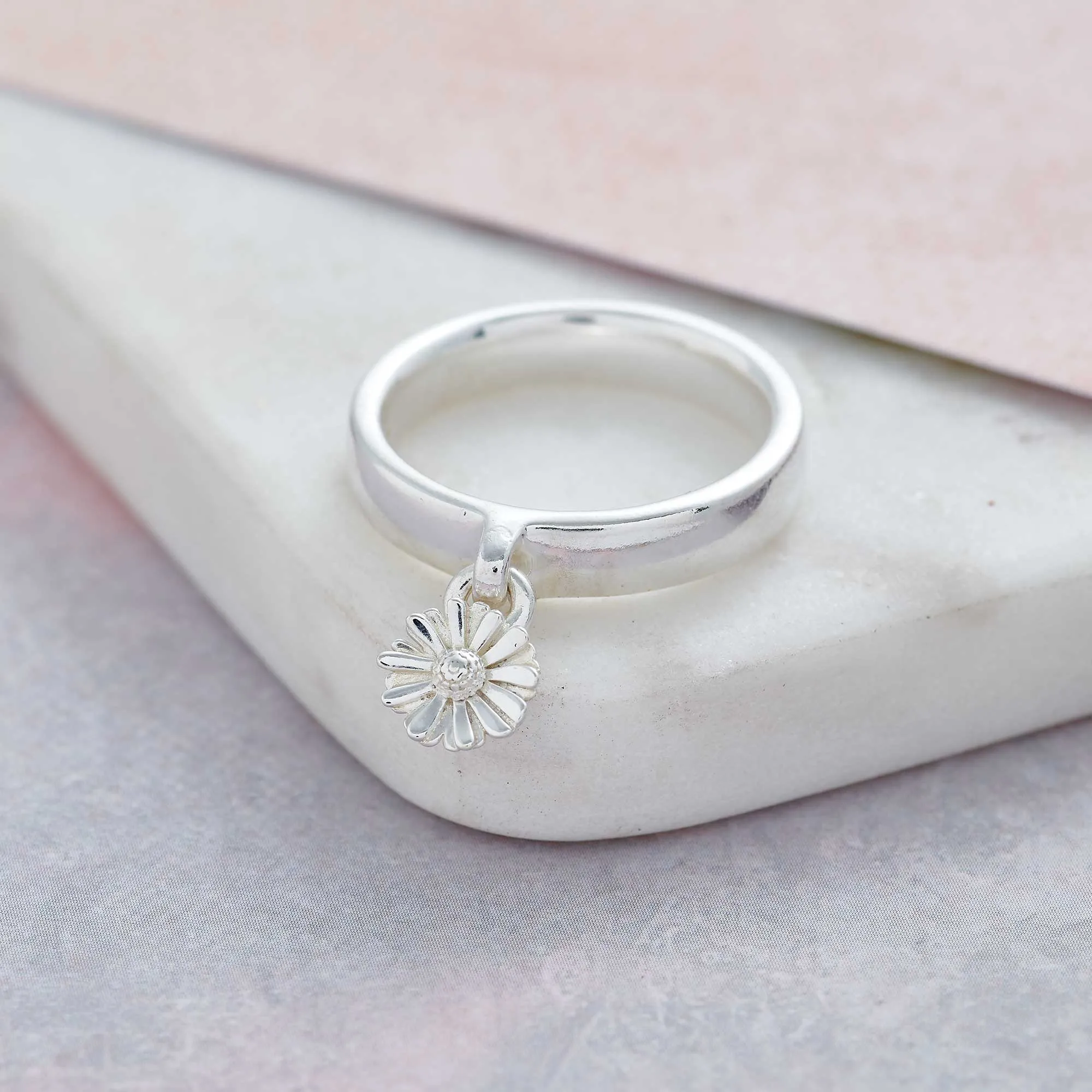 Daisy Silver Charm Ring