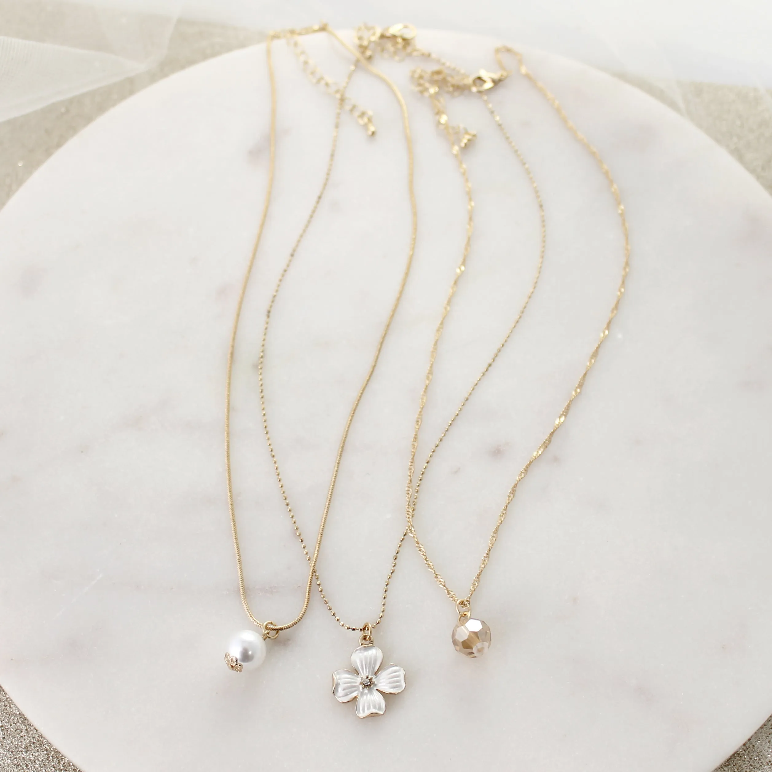 Glitzy Gold Dogwood Trio Necklace Set