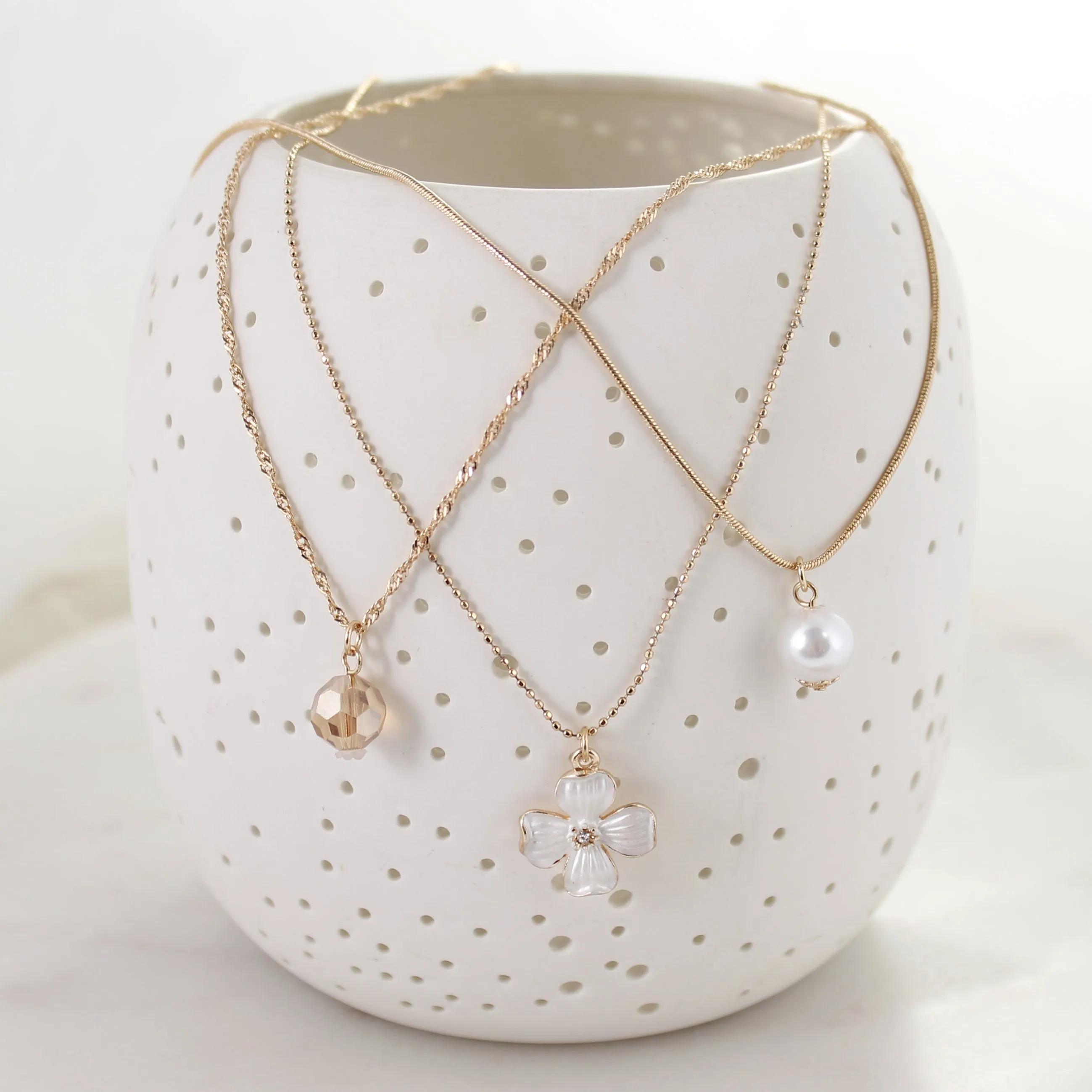 Glitzy Gold Dogwood Trio Necklace Set