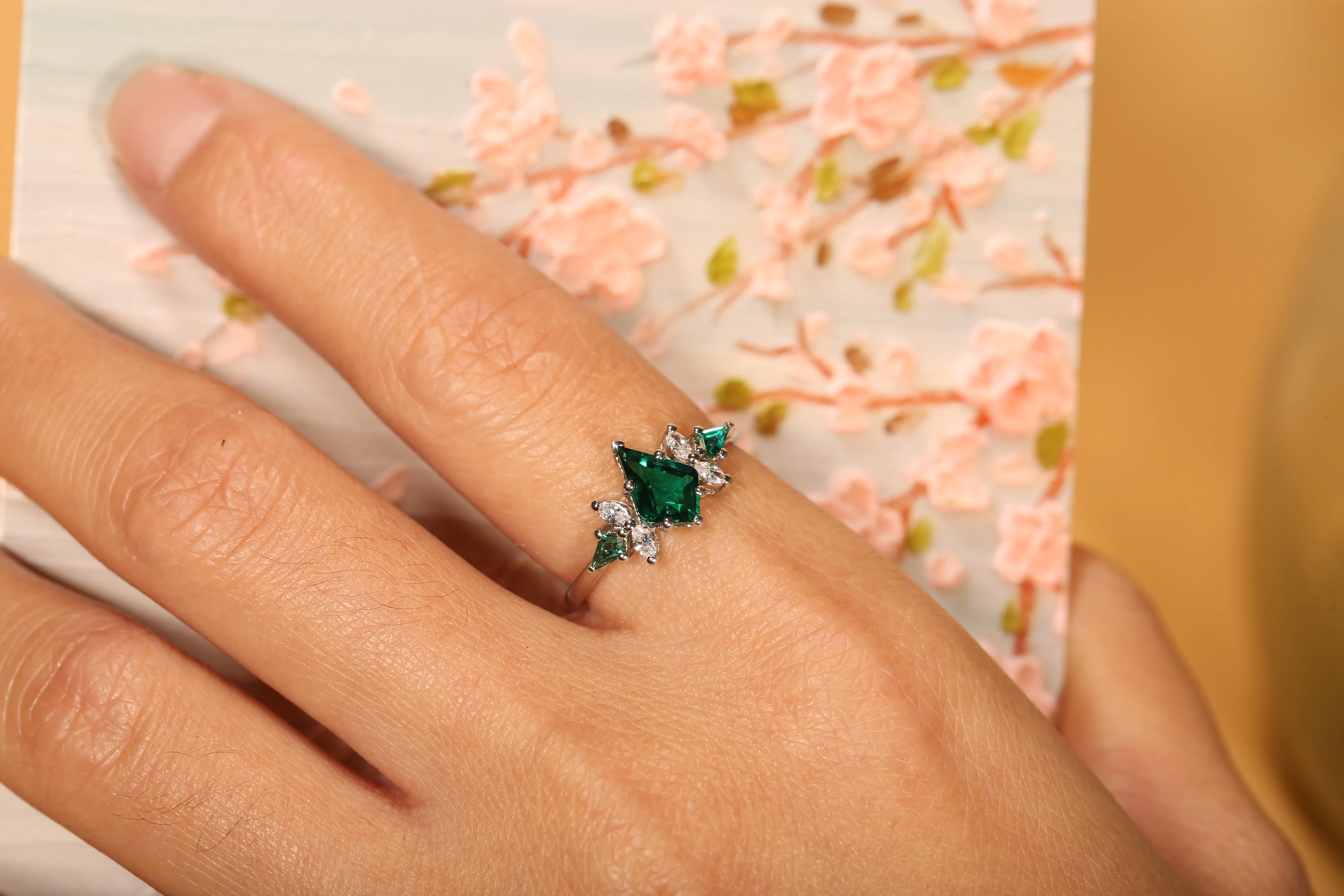 Green Sapphire Kite Ring Natural Agate Engagement Ring For Women- Unique Promise Ring- Gift For Her