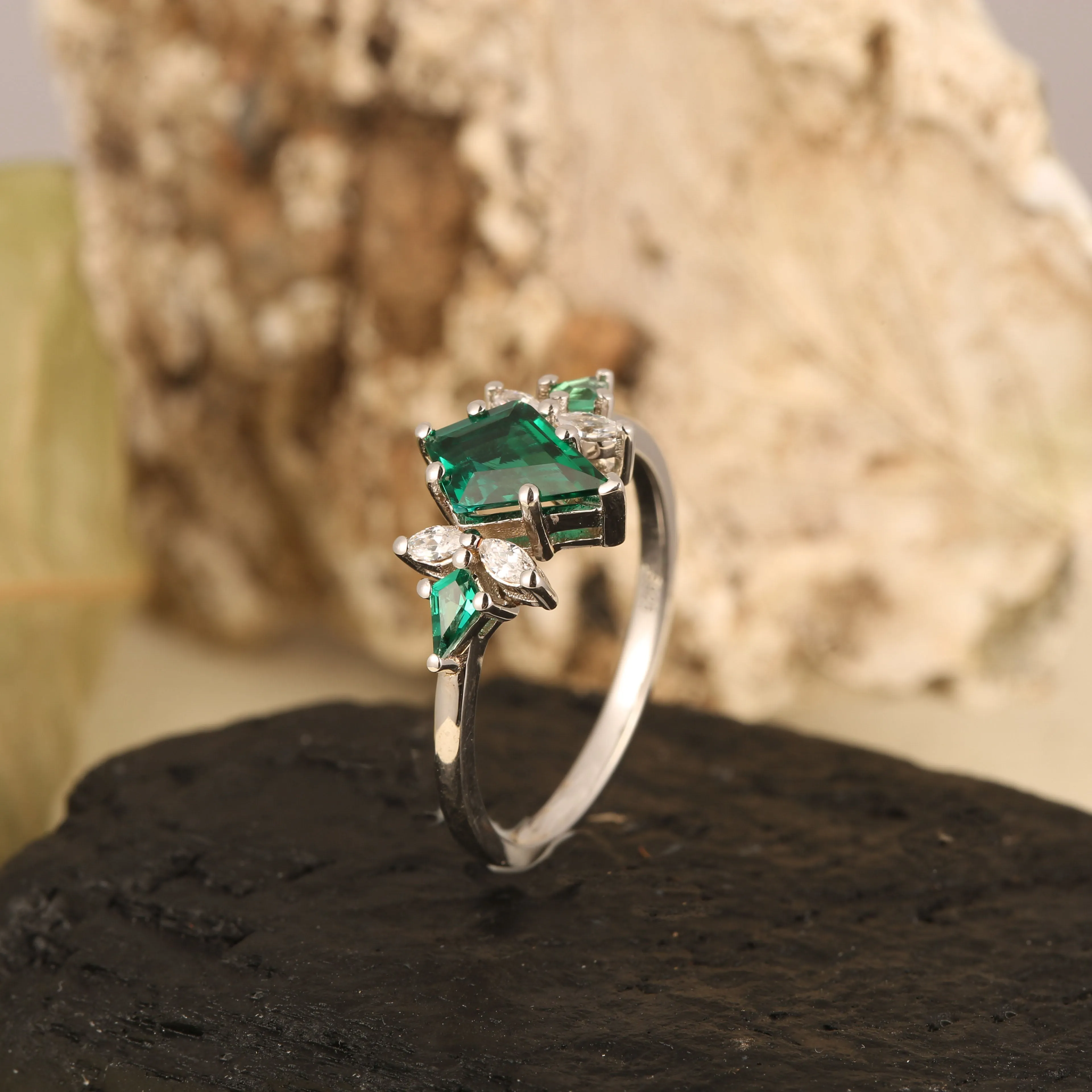 Green Sapphire Kite Ring Natural Agate Engagement Ring For Women- Unique Promise Ring- Gift For Her