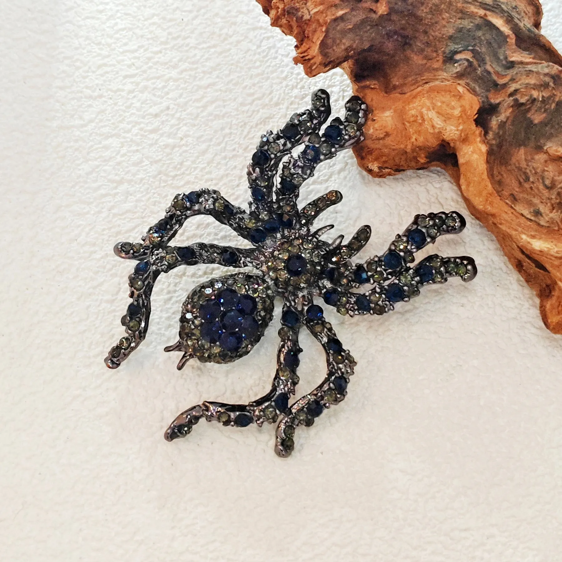 Jewelblings Awesome Royal Blue Crystal Rhinestone Statement Tarantula Spider Brooch Pin Goth Pendant Witch Costume Halloween Party Jewelry