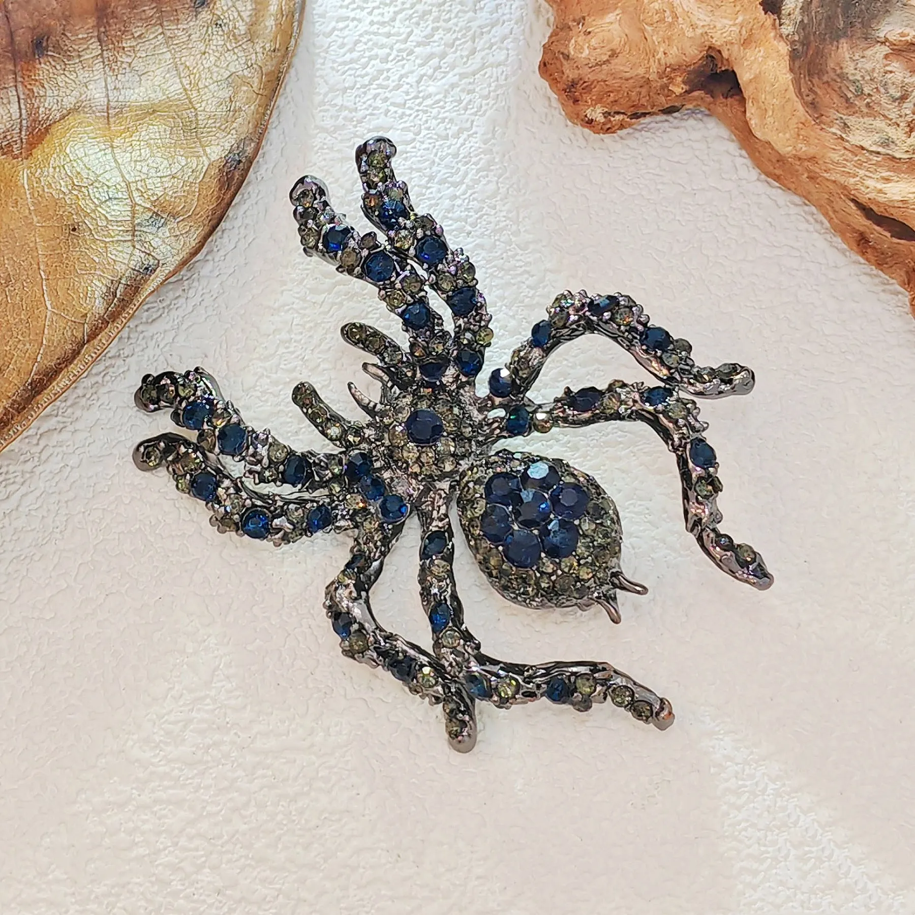 Jewelblings Awesome Royal Blue Crystal Rhinestone Statement Tarantula Spider Brooch Pin Goth Pendant Witch Costume Halloween Party Jewelry