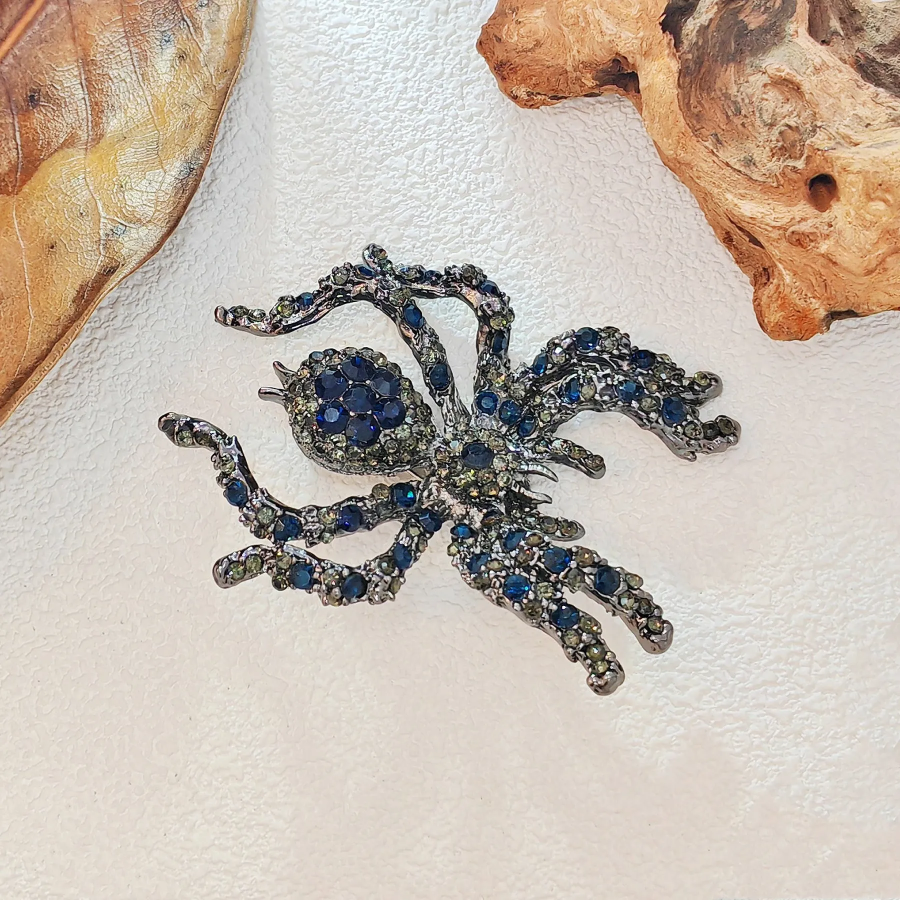 Jewelblings Awesome Royal Blue Crystal Rhinestone Statement Tarantula Spider Brooch Pin Goth Pendant Witch Costume Halloween Party Jewelry