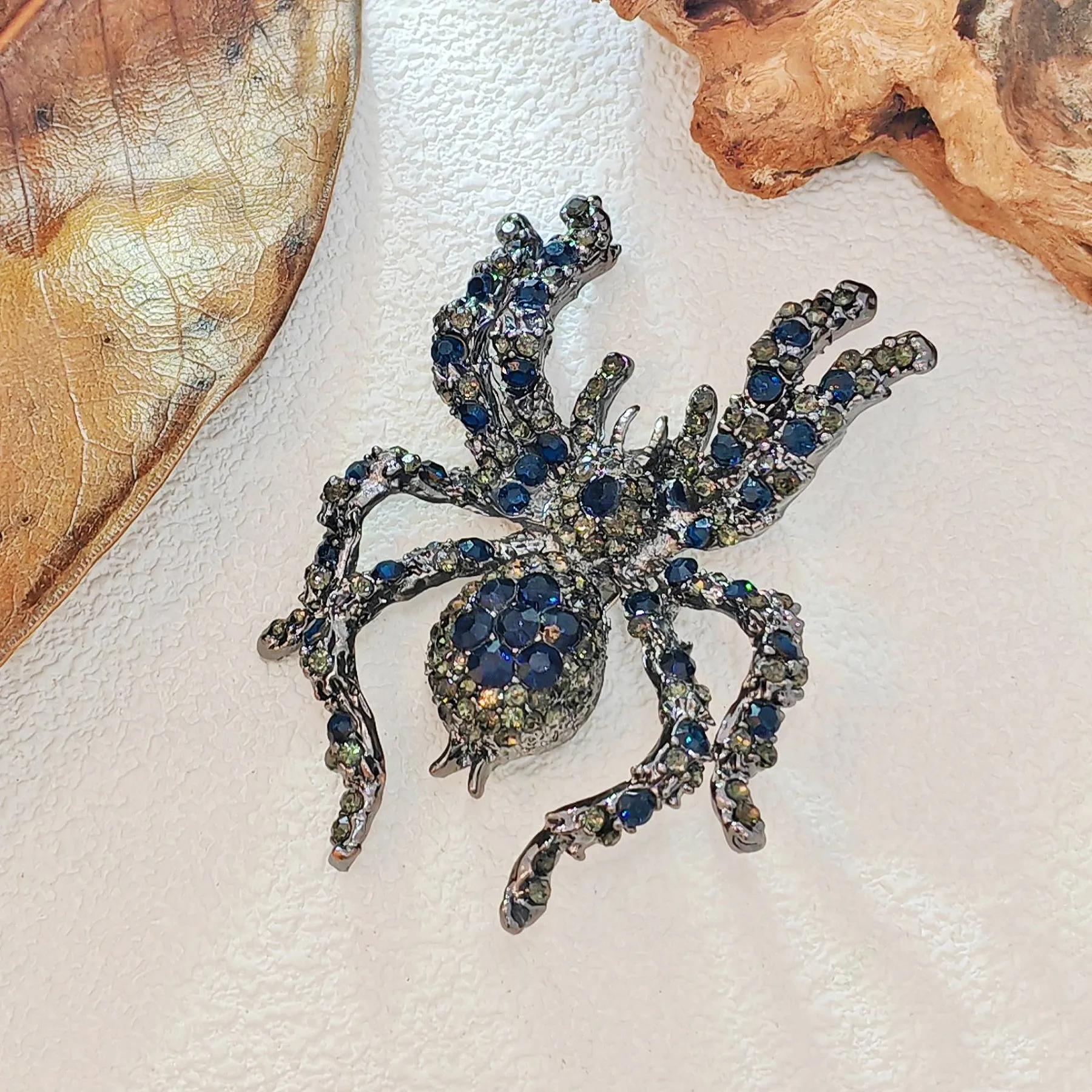 Jewelblings Awesome Royal Blue Crystal Rhinestone Statement Tarantula Spider Brooch Pin Goth Pendant Witch Costume Halloween Party Jewelry