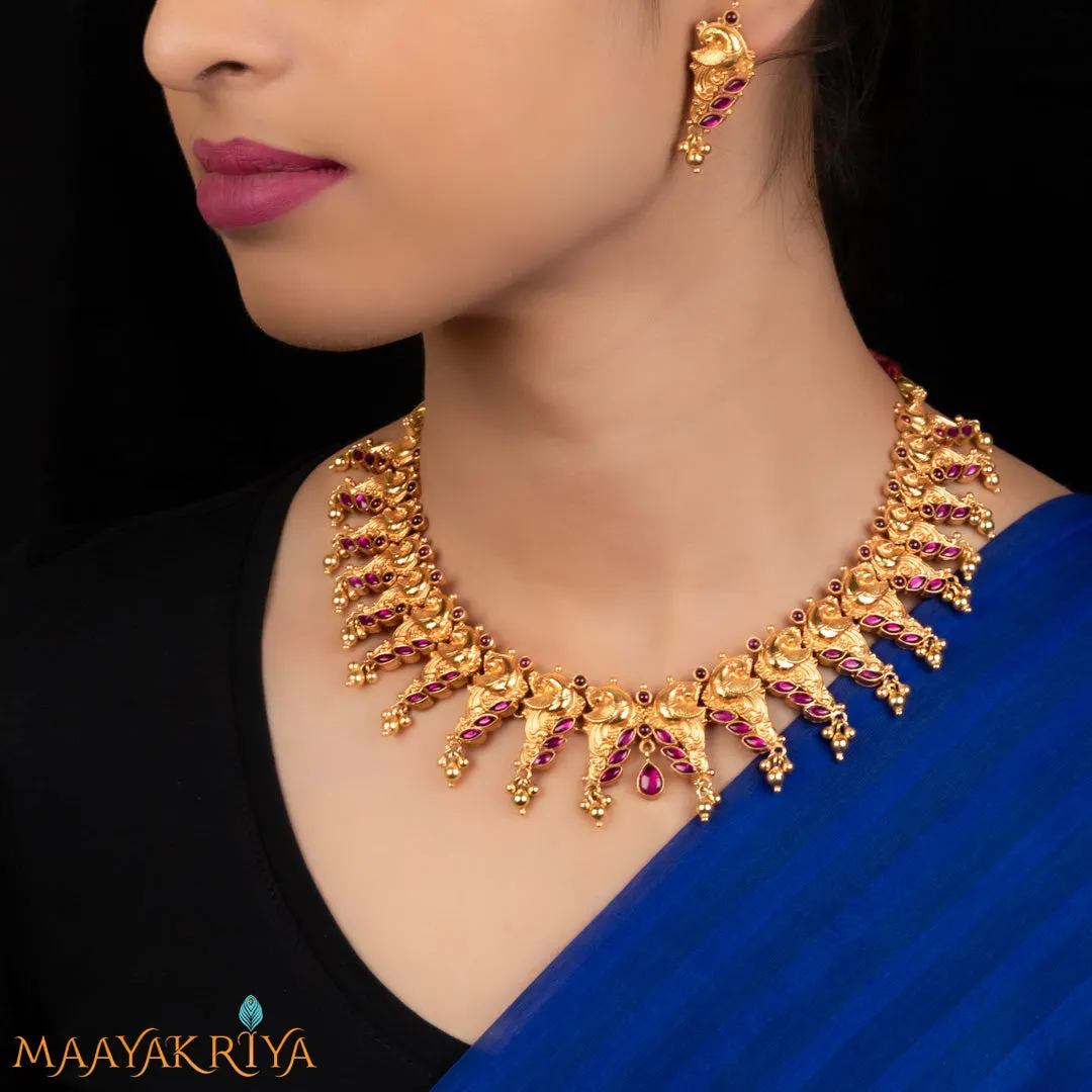 Kempu Mayuraka Sundaram Necklace Set