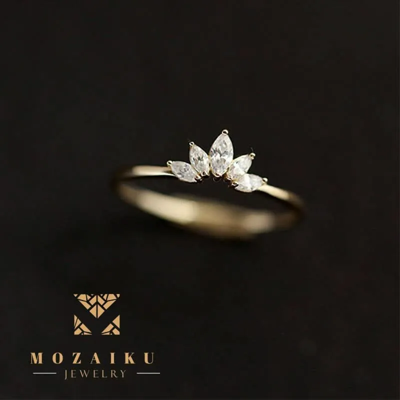 Mozaiku's Half-Flower Zircon Ring