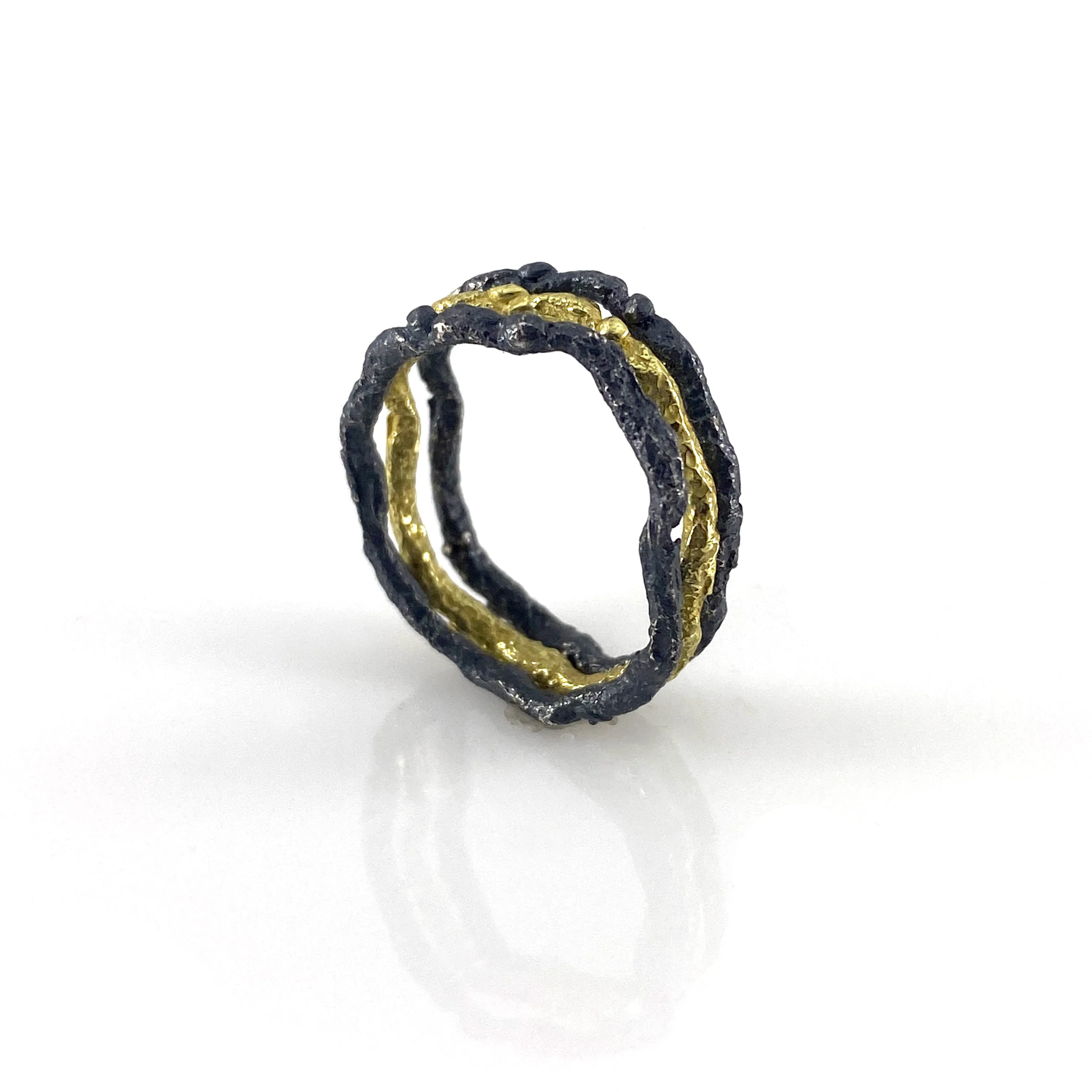 Organic Stacking Rings