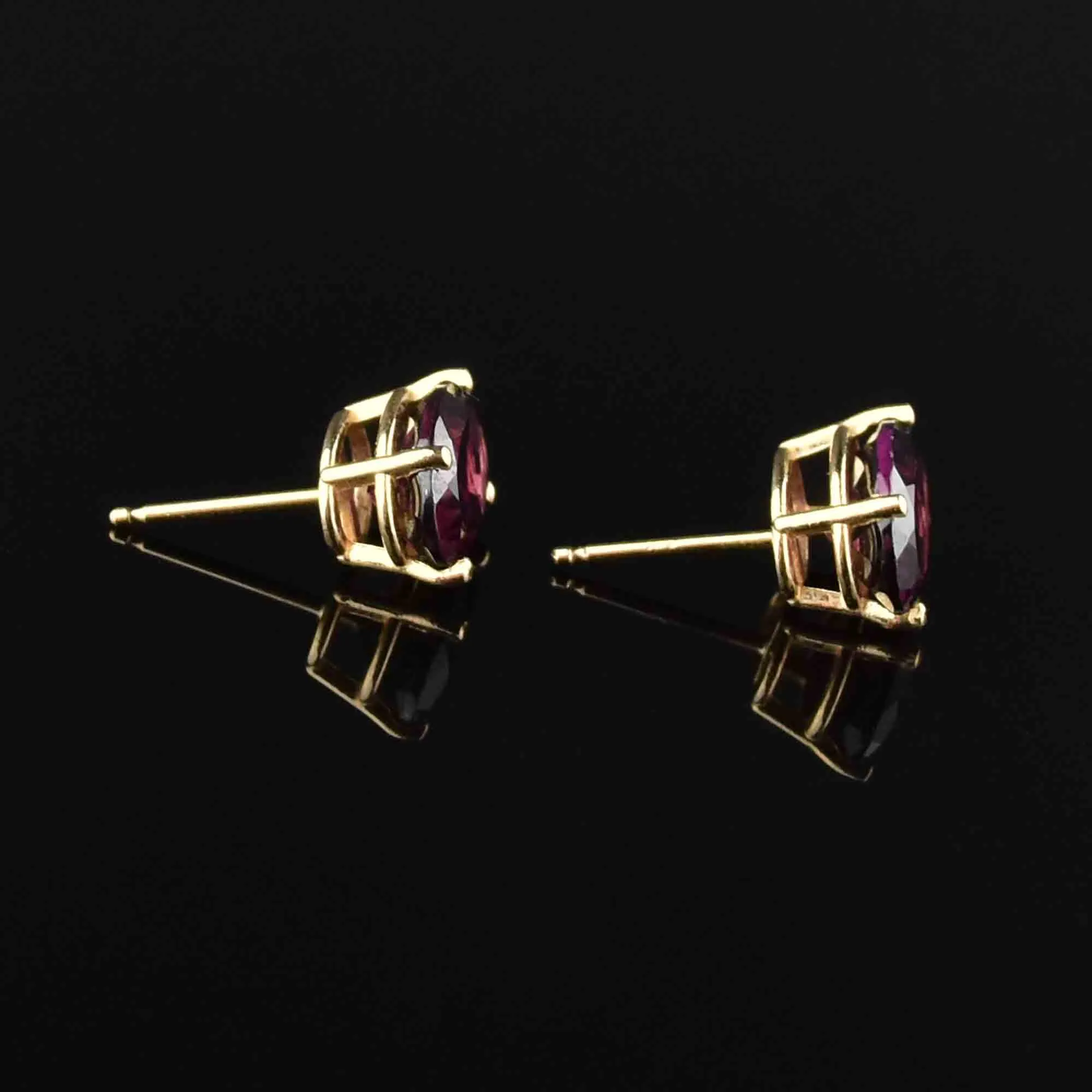 Vintage 14K Gold Amethyst Stud Earrings